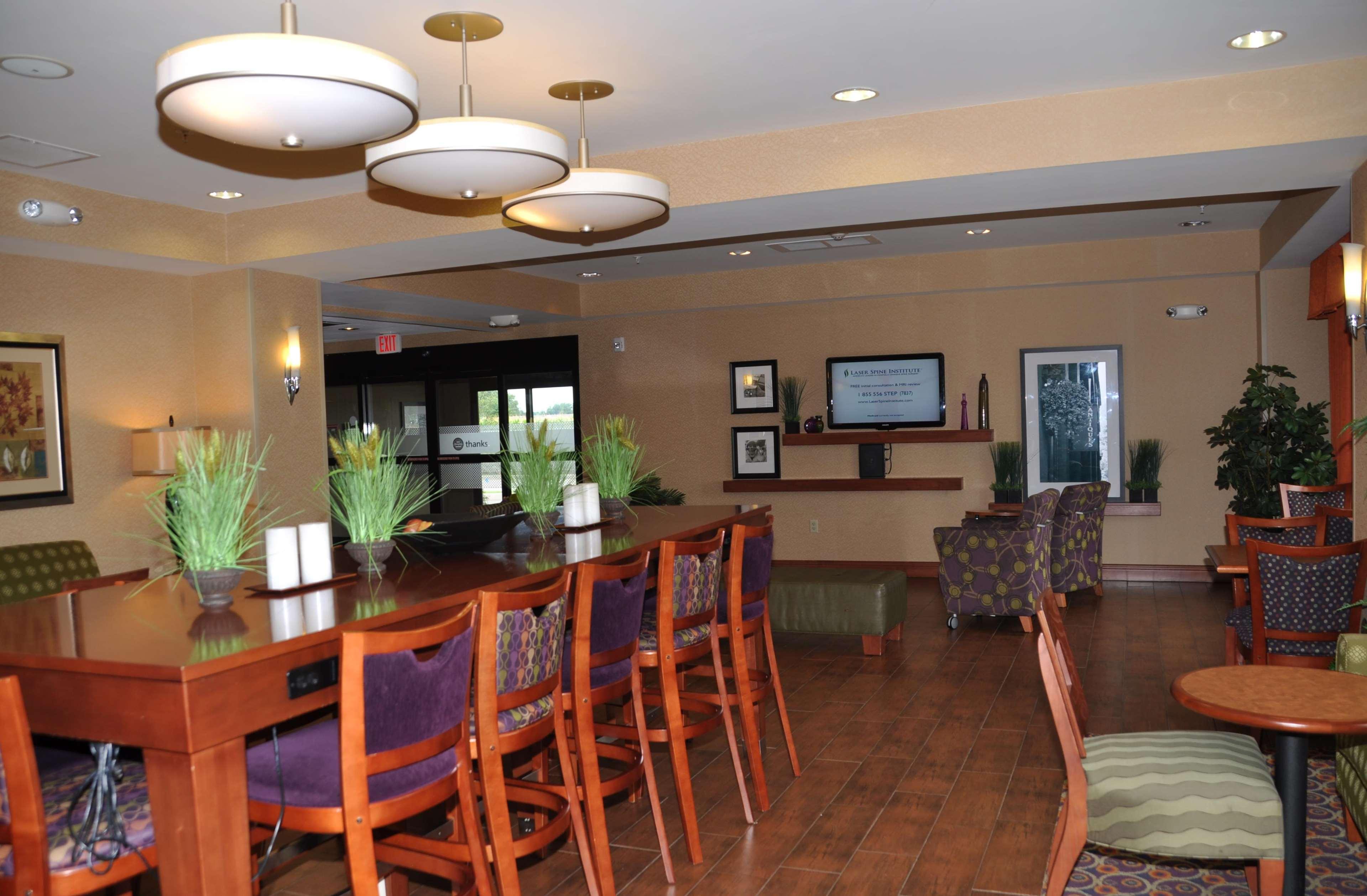 Hampton Inn Macomb Dış mekan fotoğraf